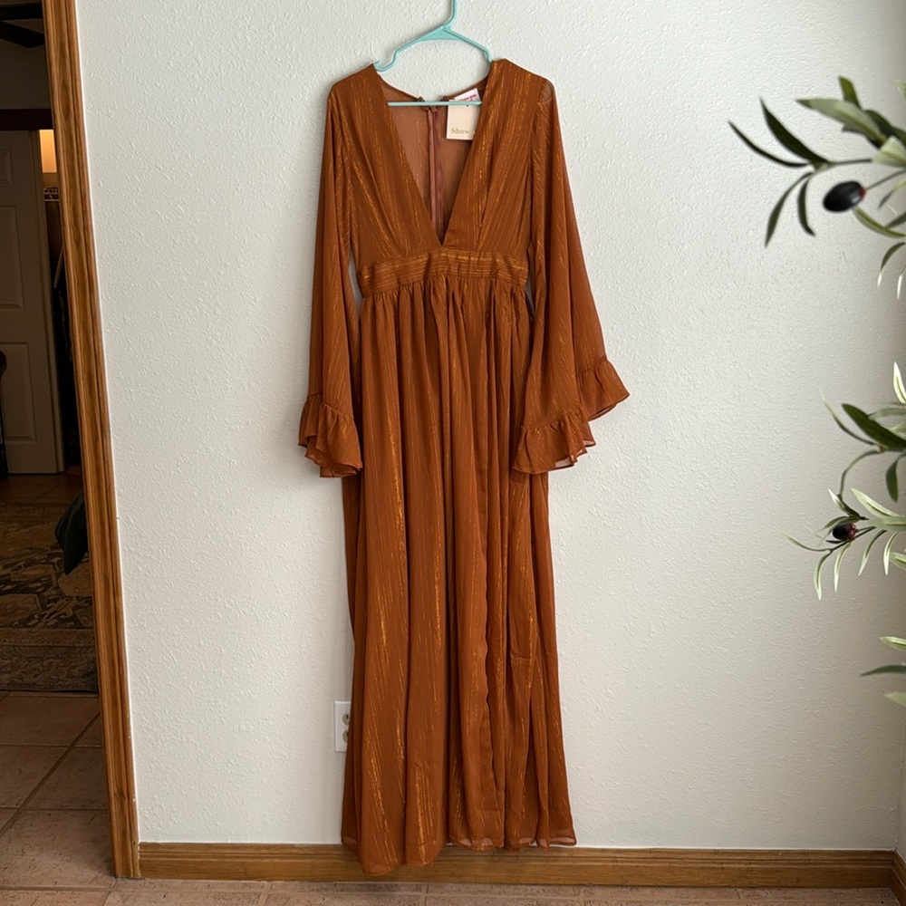 Showpo formal wedding party dress rust color size 6 never worn